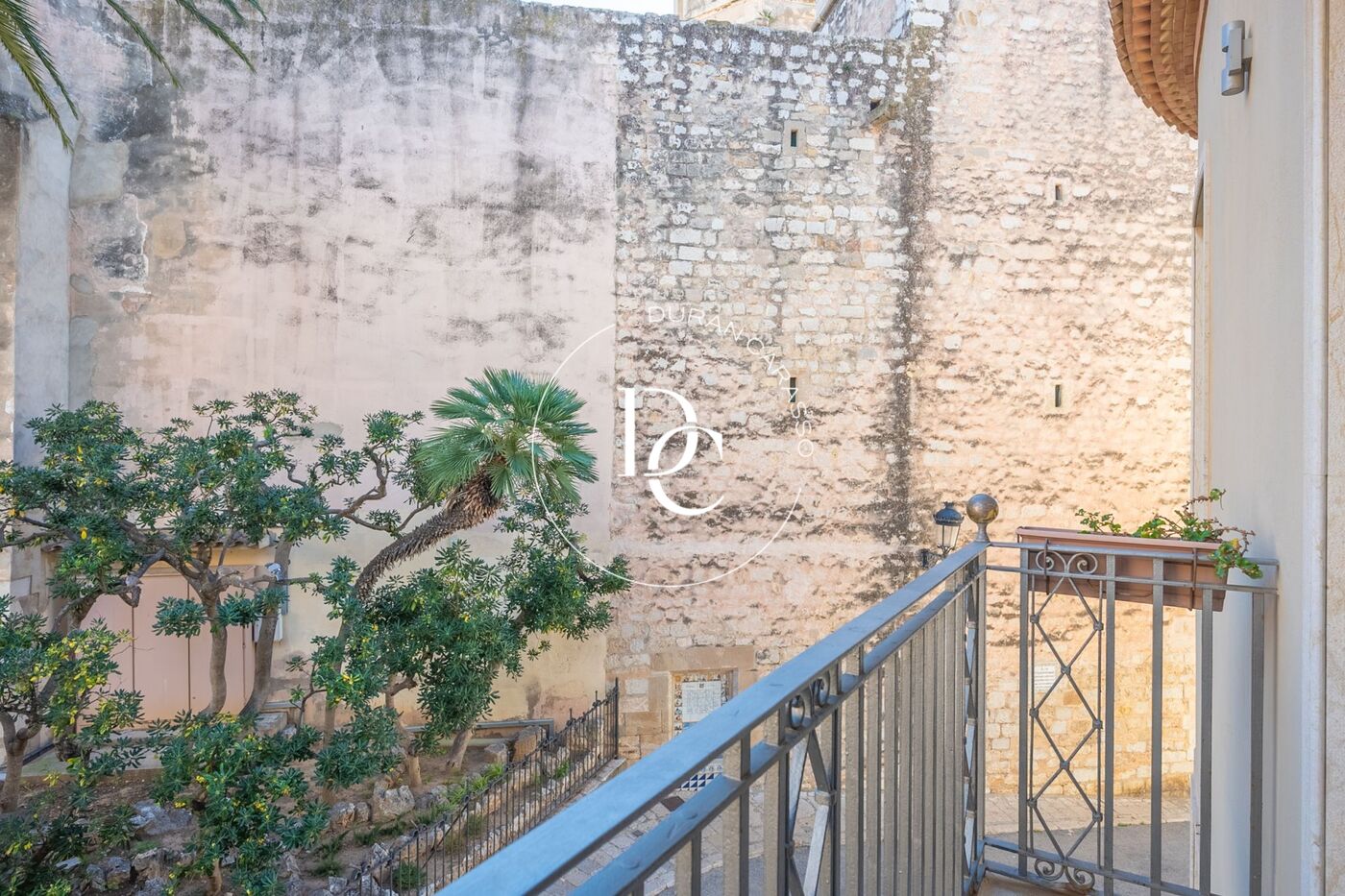 Furnished holiday rental flat with sea views in Sitges
