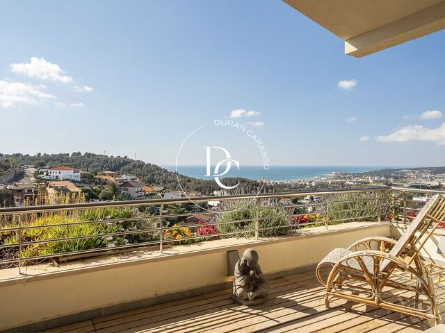 Casa con vistas panorámicas en venta en urbanización Quintmar, Sitges