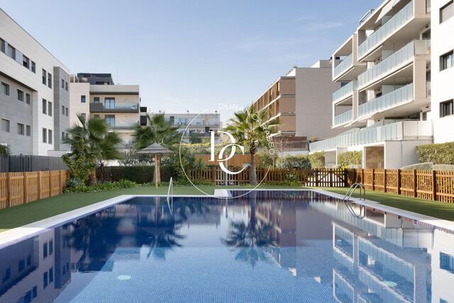 Planta baja con jardín en venta en La Plana.