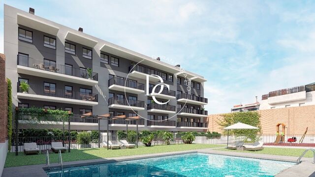 Obra nueva con piscina en venta en Sabadell 