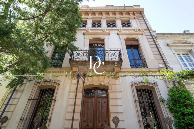 Exclusiva casa en venta con piscina en la zona de Sant Gervasi-El Farró