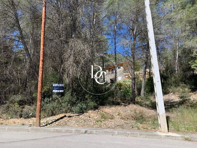 Parcela de 801m2 en venta en les Colines (Olivella)
