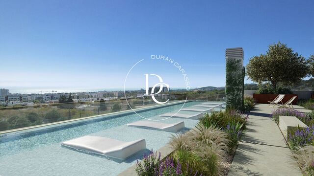 Obra nueva con piscina en venta en Sitges