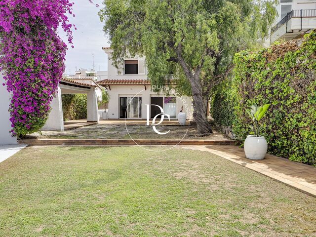 Casa Mediterranea de 218 m2 en venta en la zona Avenida Sofia Sitges