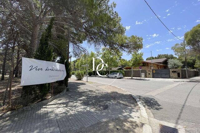 Parcelle de luxe de 1550 m2 à vendre à Sitges