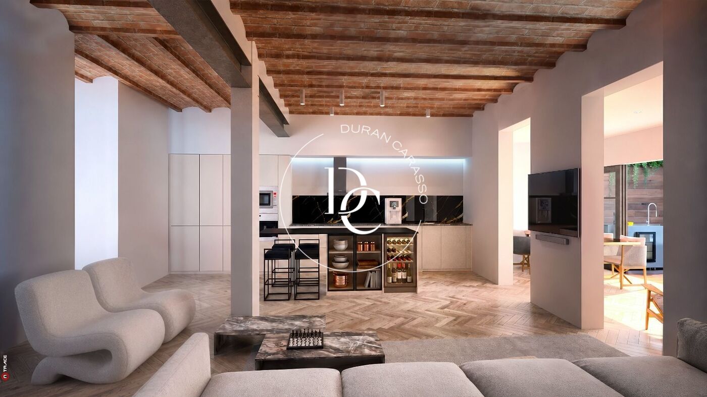 Flat with terrace to renovate for sale in Eixample Esquerra, Barcelona