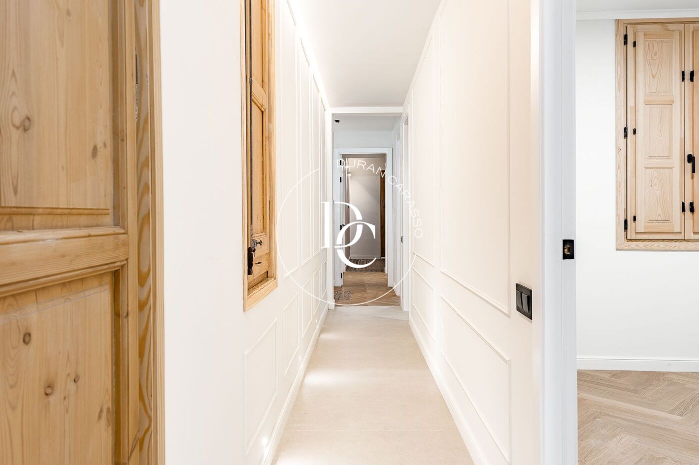 Flat with terrace to renovate for sale in Eixample Esquerra, Barcelona