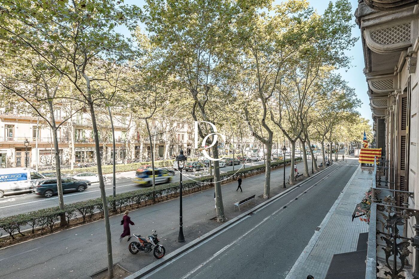 Flat with terrace to renovate for sale in Eixample Esquerra, Barcelona