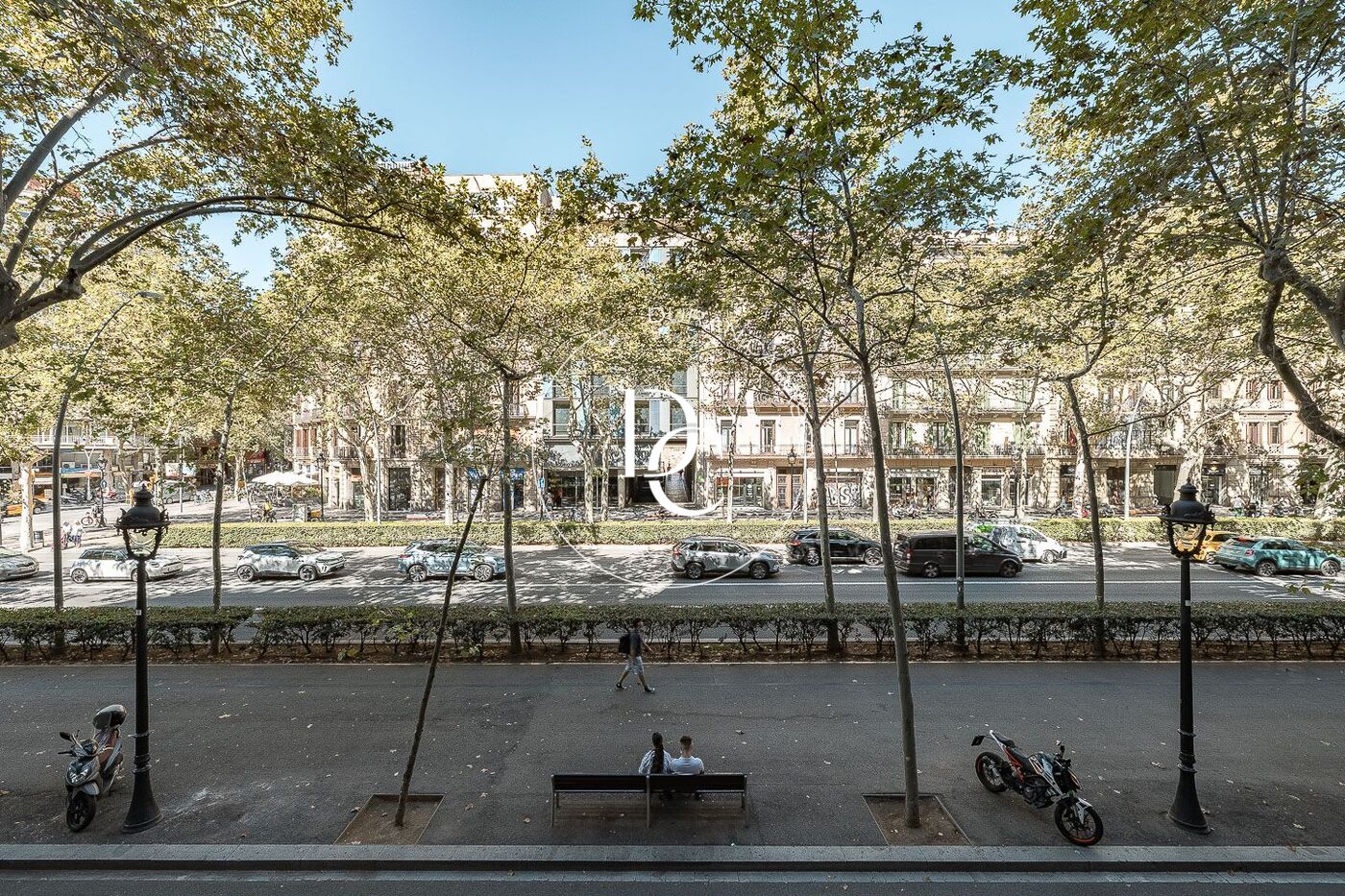 Flat with terrace to renovate for sale in Eixample Esquerra, Barcelona