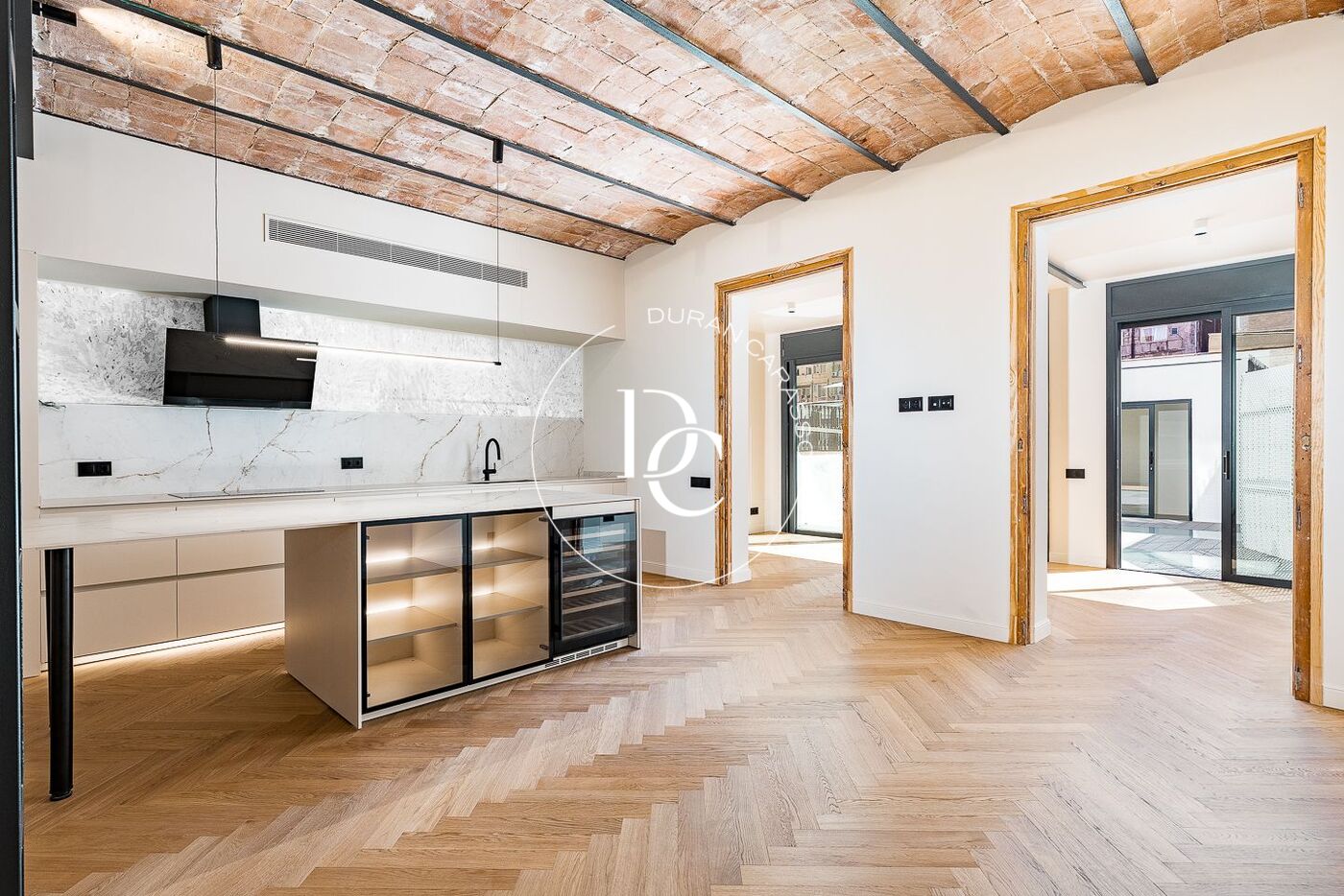 Flat with terrace to renovate for sale in Eixample Esquerra, Barcelona