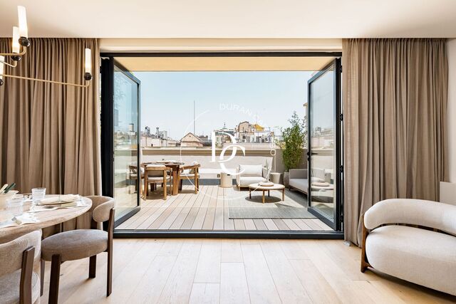 Luxury penthouse with views for sale in La Dreta de l'Eixample, Barcelona