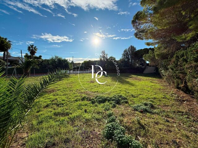 Parcela en venta en la exclusiva zona de Terramar