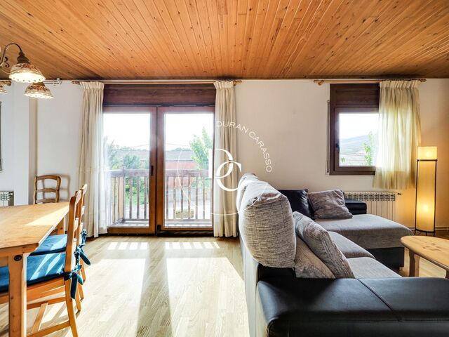 Townhouse for sale in the center of Puigcerda