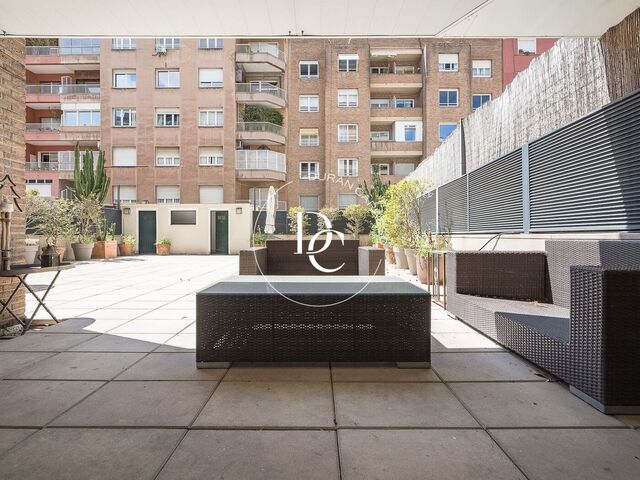 Fantastic apartment with large garden terrace and parking in Turó Parc
