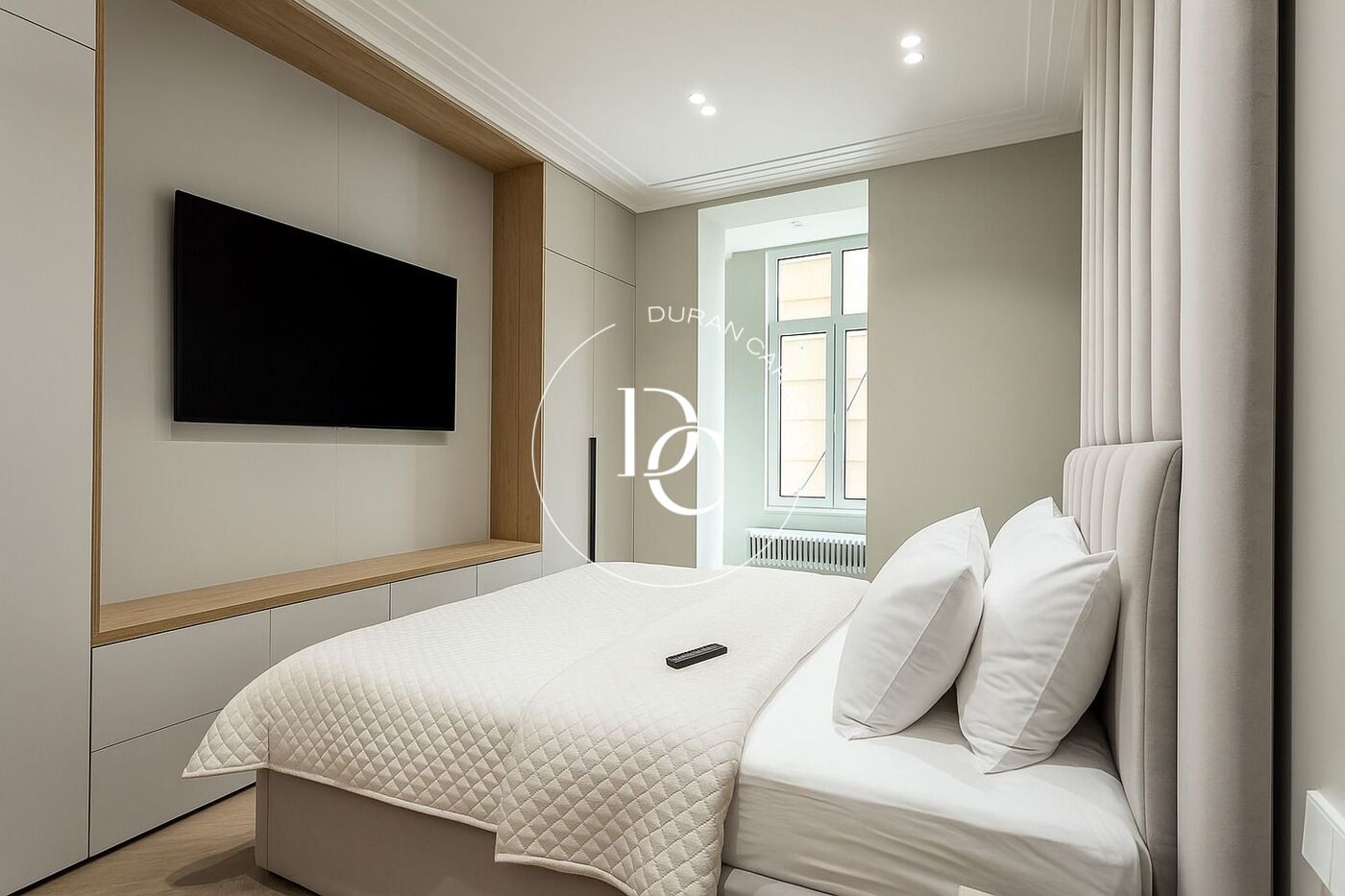 Luxury flat with views and terrace for sale in La Dreta de l'Eixample, Barcelona