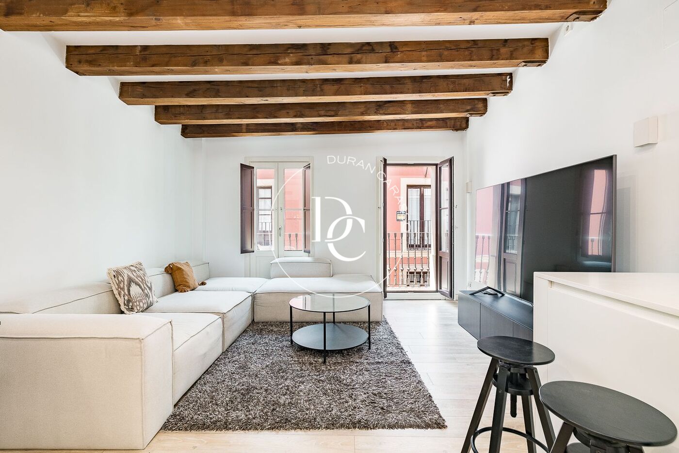 111 sqm Penthouse with views for sale in El Gòtic, Barcelona