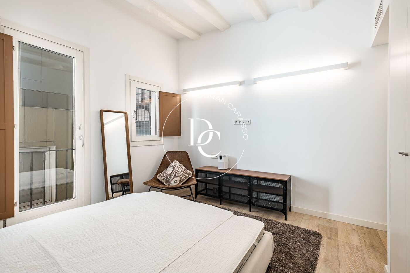 111 sqm Penthouse with views for sale in El Gòtic, Barcelona
