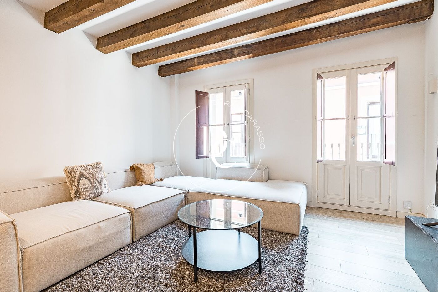 111 sqm Penthouse with views for sale in El Gòtic, Barcelona