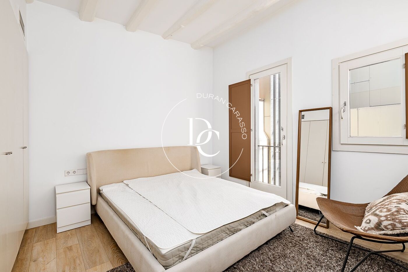 111 sqm Penthouse with views for sale in El Gòtic, Barcelona