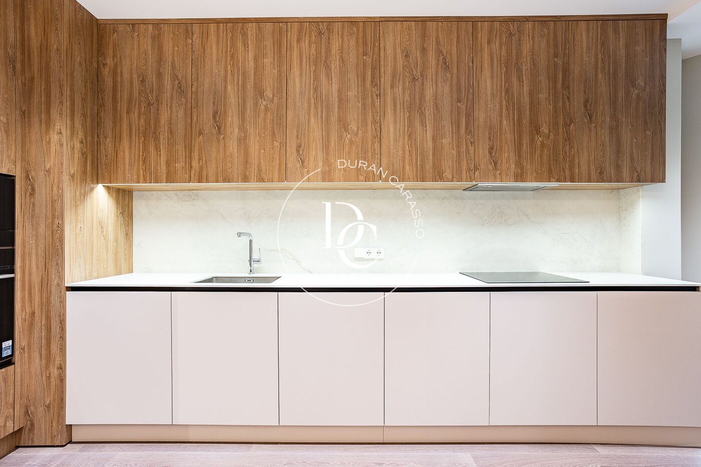 147 sqm luxury flat with views and terrace for sale in La Dreta de l'Eixample, Barcelona