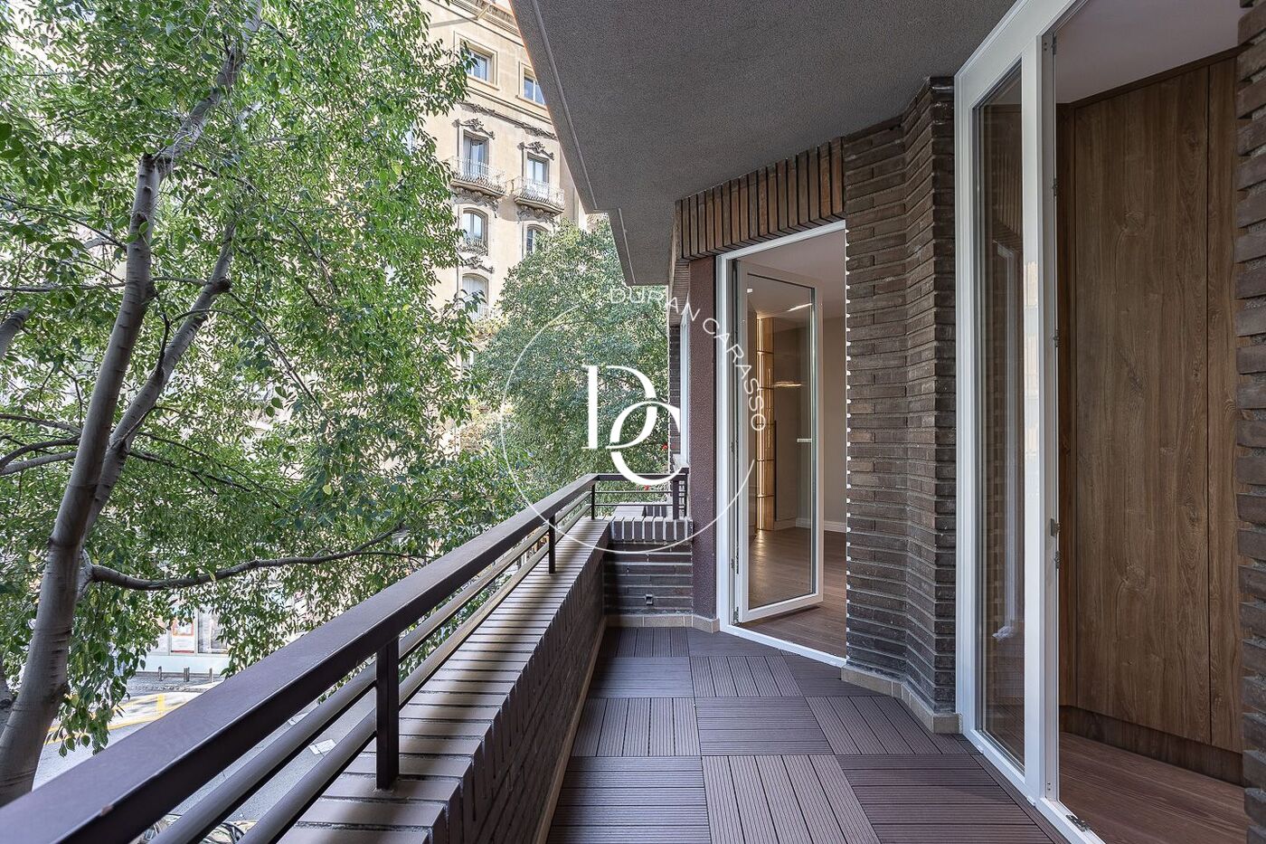 147 sqm luxury flat with views and terrace for sale in La Dreta de l'Eixample, Barcelona