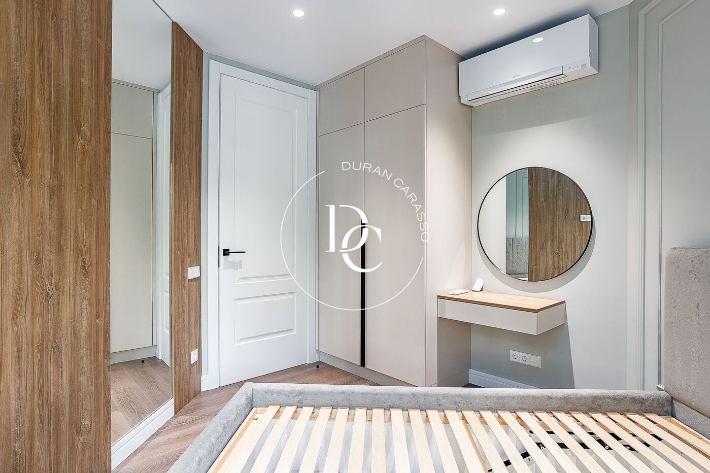 147 sqm luxury flat with views and terrace for sale in La Dreta de l'Eixample, Barcelona