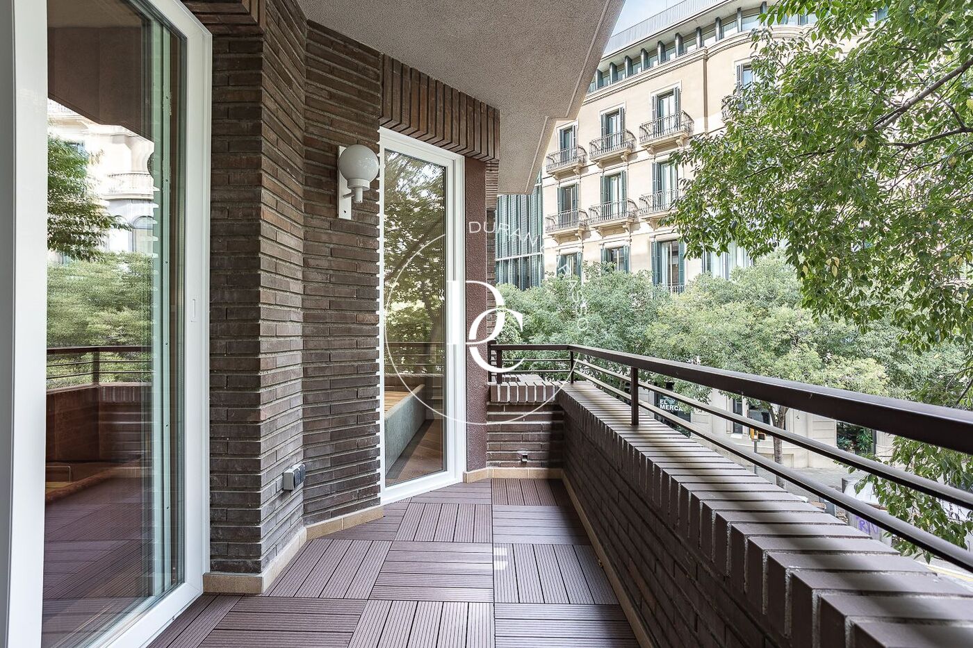 147 sqm luxury flat with views and terrace for sale in La Dreta de l'Eixample, Barcelona