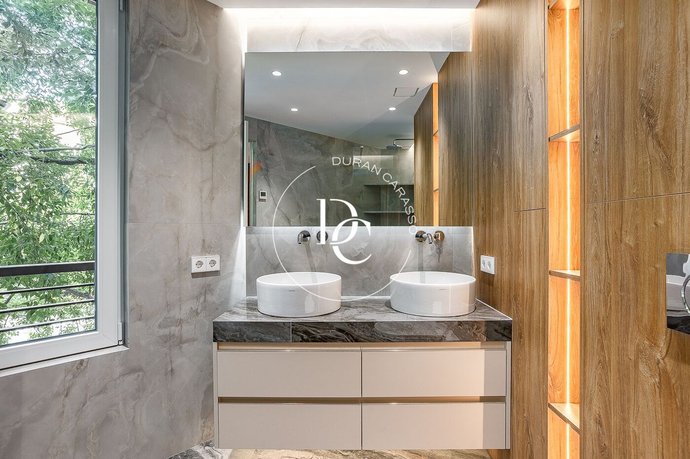 147 sqm luxury flat with views and terrace for sale in La Dreta de l'Eixample, Barcelona