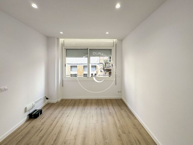 Piso reformado en venta en Baix Guinardó, Barcelona 