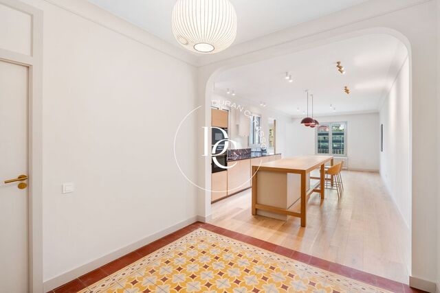 Flat for sale Plaza de Francesc Macià, Barcelona