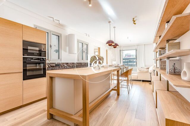 Flat for sale Plaza de Francesc Macià, Barcelona