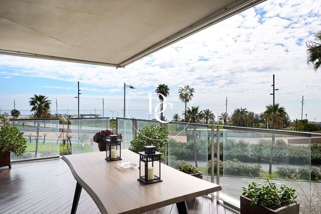Casa de luxe de 155 m2 amb piscina en venda a El Poblenou, Barcelona