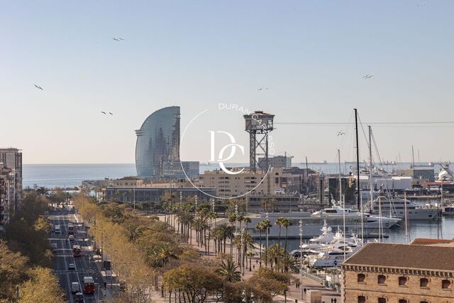 Piso reformado en venta con vistas al mar en Barcelona