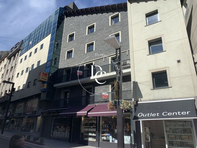 44 sqm luxury commercial for rent in Andorra la Vella