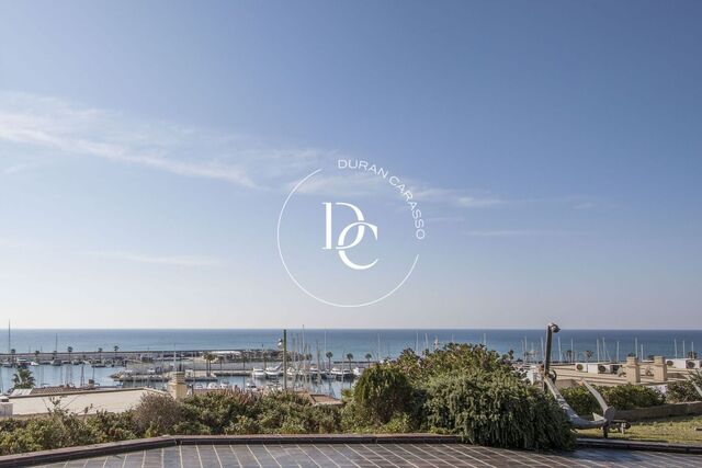 Casa con espectaculares vistas al mar en venta en Aiguadolç, Sitges