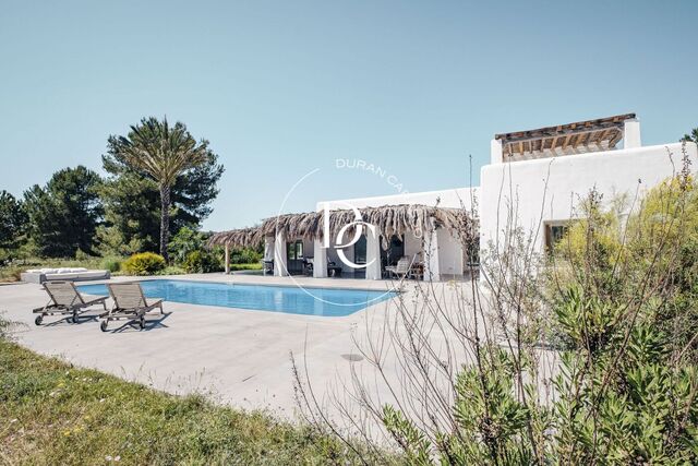 Casa amb piscina i vistes en venda a Sant Llorenç, Eivissa
