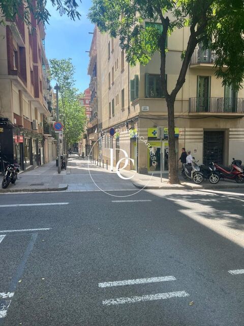 Pàrquing de 12 m2 en venda a Vila de Gràcia, Barcelona