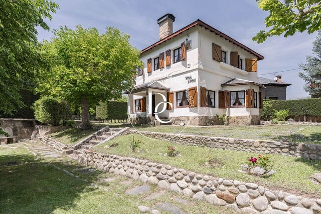 Casa centenaria en venta en Puigcerdà 