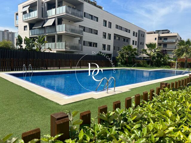 Duplex de luxe de 210 m2 amb terrassa en lloguer a Sitges