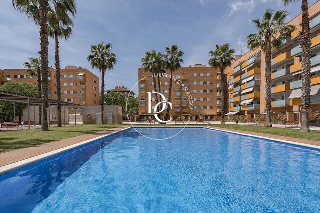  Extraordinary apartment in the Vila Olímpica just a few meters from the sea.