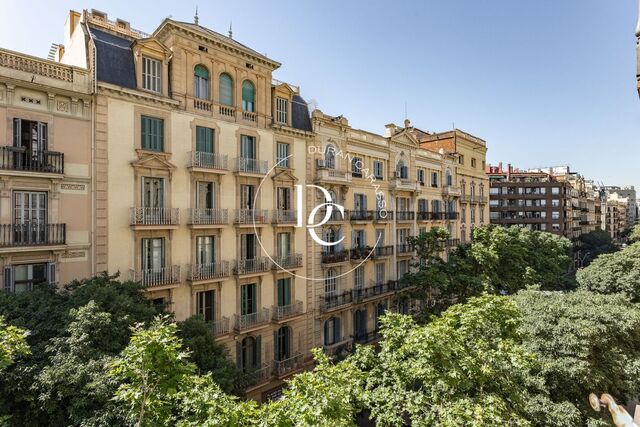 Bonito y luminoso piso en venta en el corazón del Eixample, Barcelona