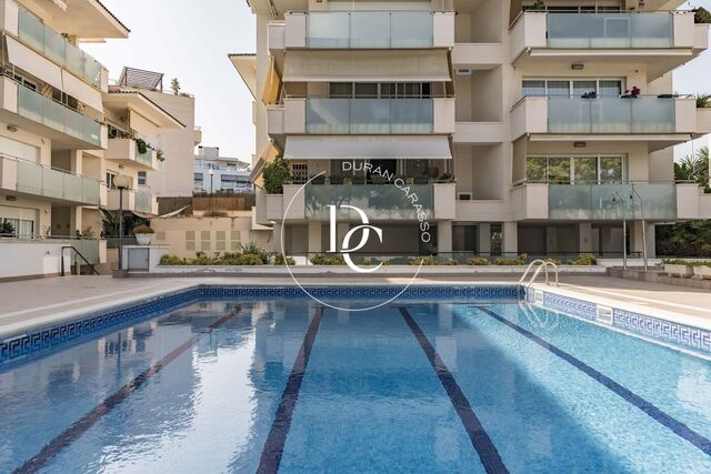Luminoso piso con amplia terraza en venta en Can Pei, Sitges