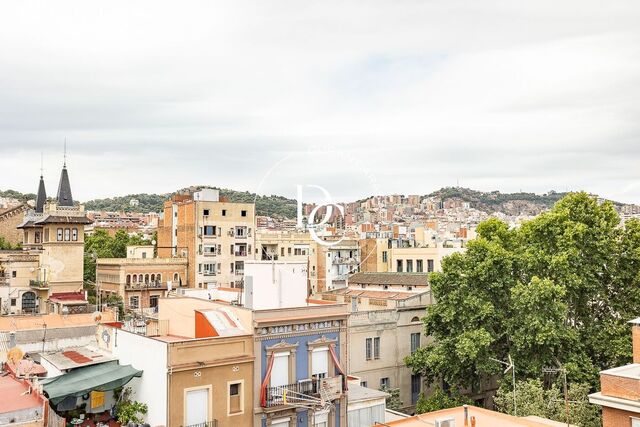 Ático en venta en el corazón de Gràcia