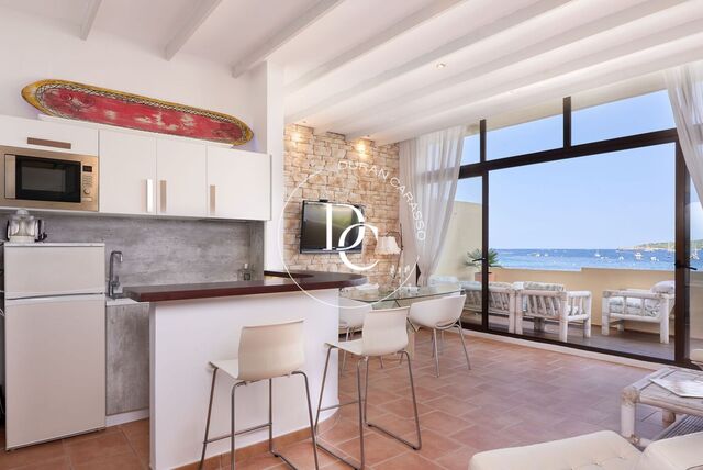 Fantástico piso con vistas a la bahía en venta en Ibiza