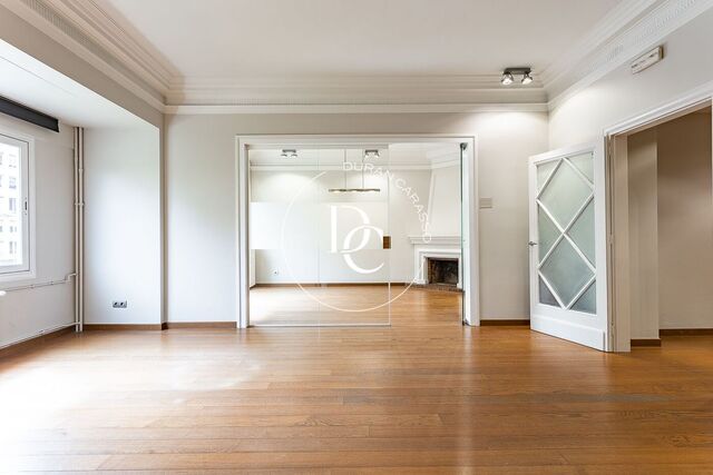 Exclusive luxury flat for sale on Pau Casals