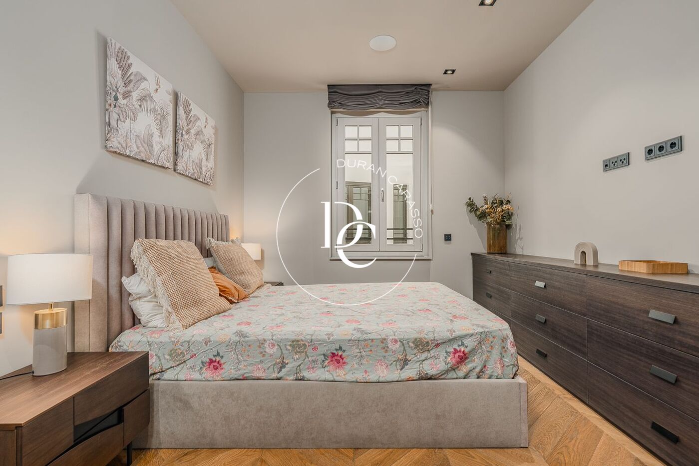 Spectacular renovated apartment in historic El Born
