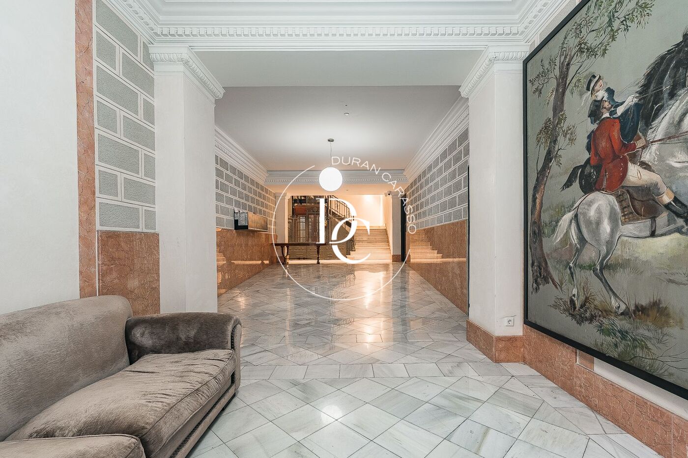 Spectacular renovated apartment in historic El Born