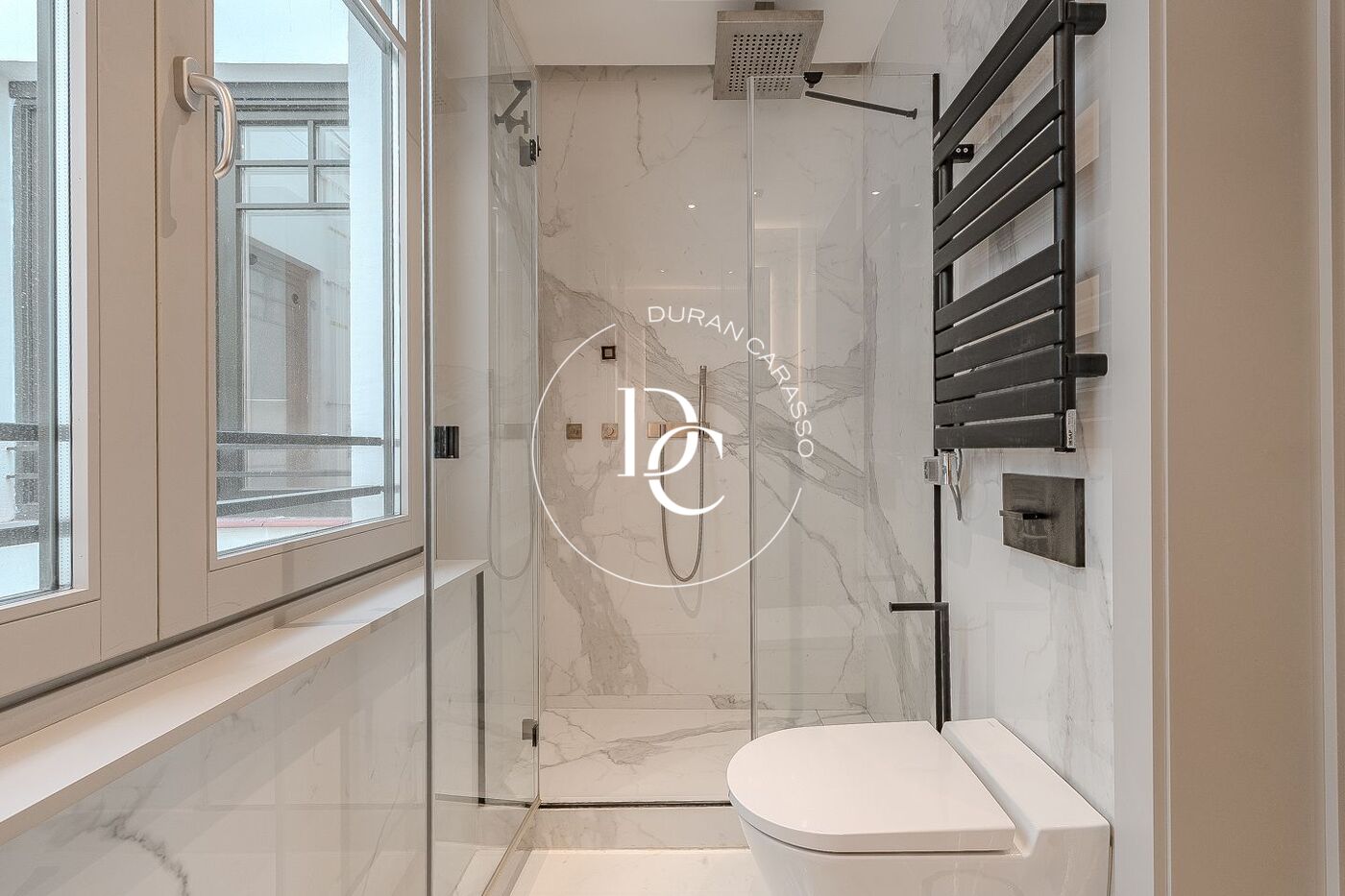 Spectacular renovated apartment in historic El Born