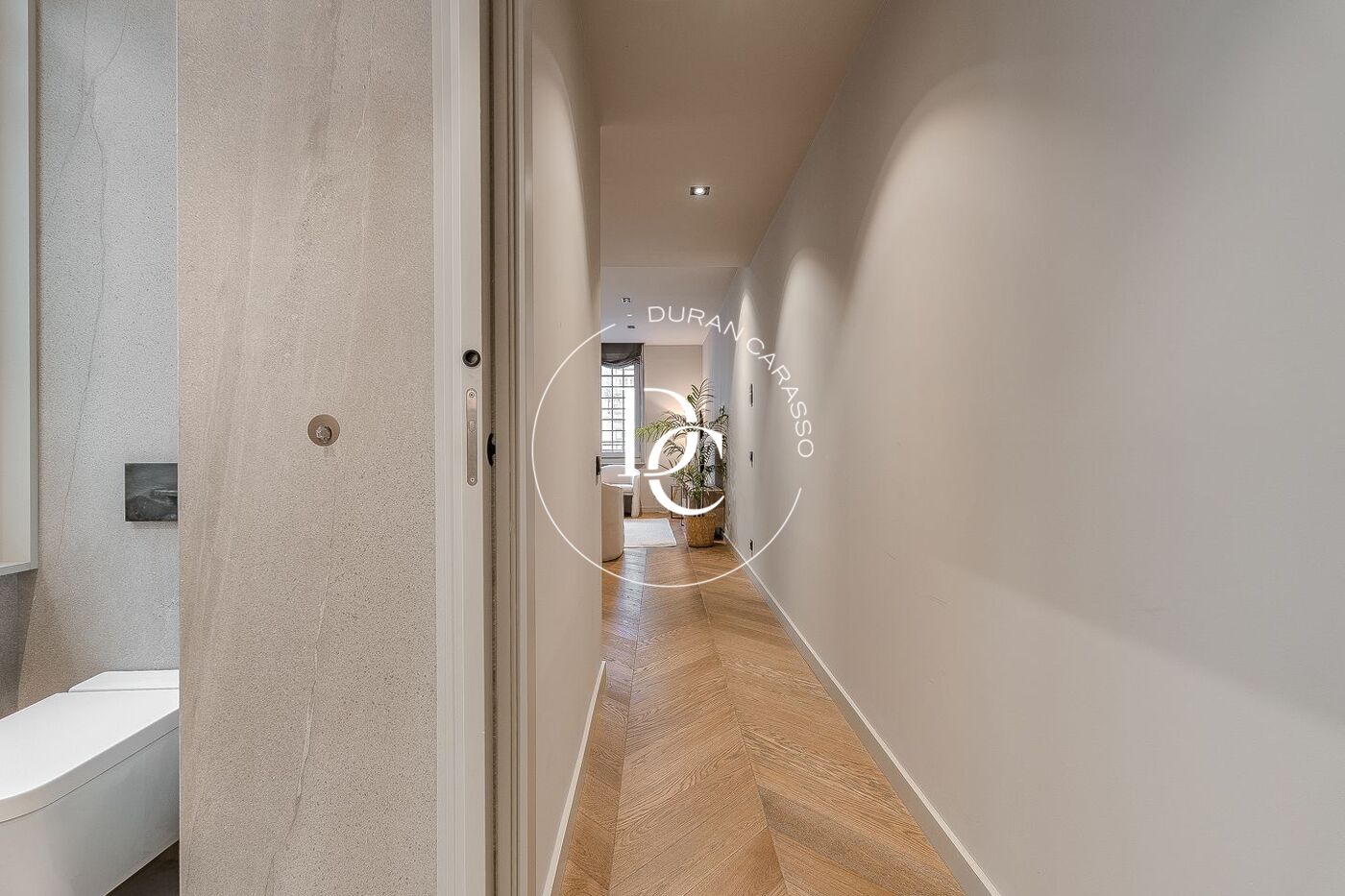 Spectacular renovated apartment in historic El Born