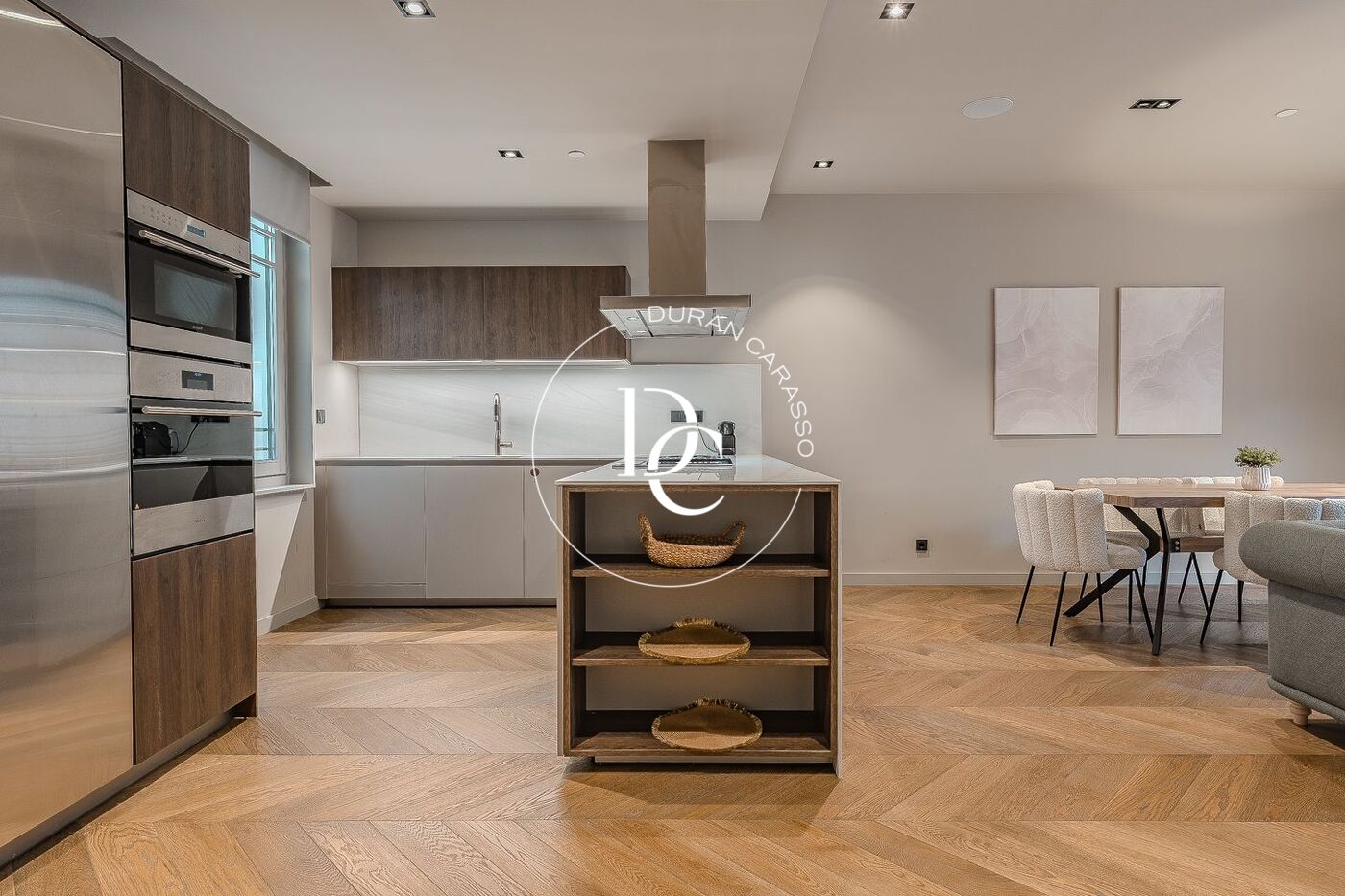 Spectacular renovated apartment in historic El Born